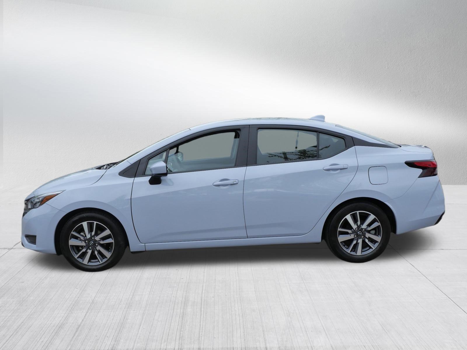 2025 Nissan Versa Sedan SV - Photo 4