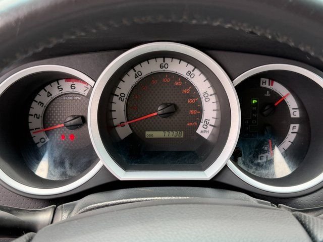 Used 2014 Gray Toyota Base image 32