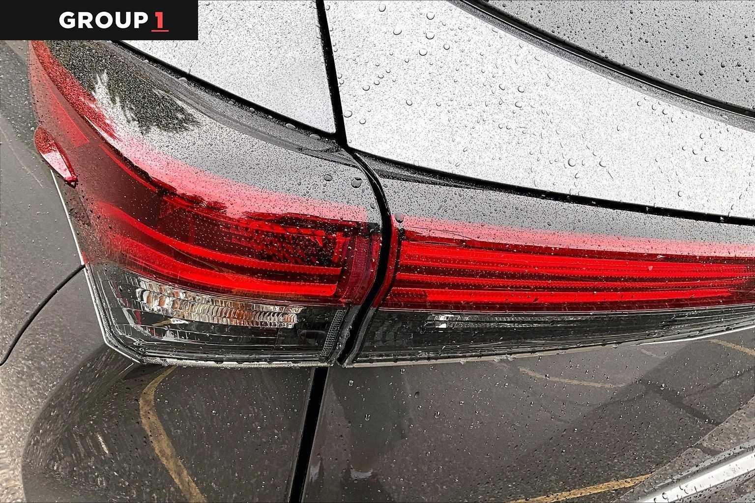 2025 Toyota Highlander LE - Photo 28