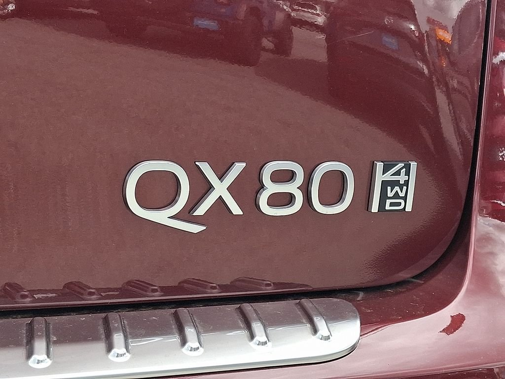 Used 2025 Red INFINITI LUXE image 30