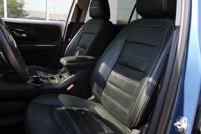 Used 2024 Downpour Metallic GMC Denali image 23