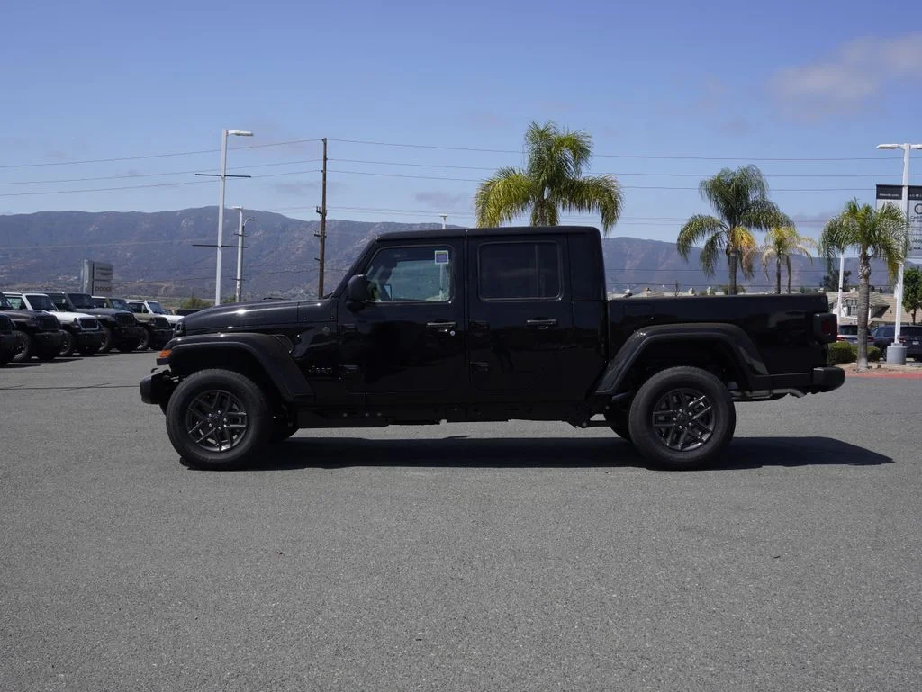New 2026 Black Clear-Coat Exterior Paint Jeep Sport S image 6