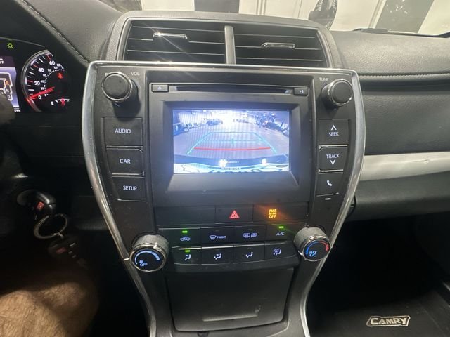 Used 2015 Gray Toyota SE image 29
