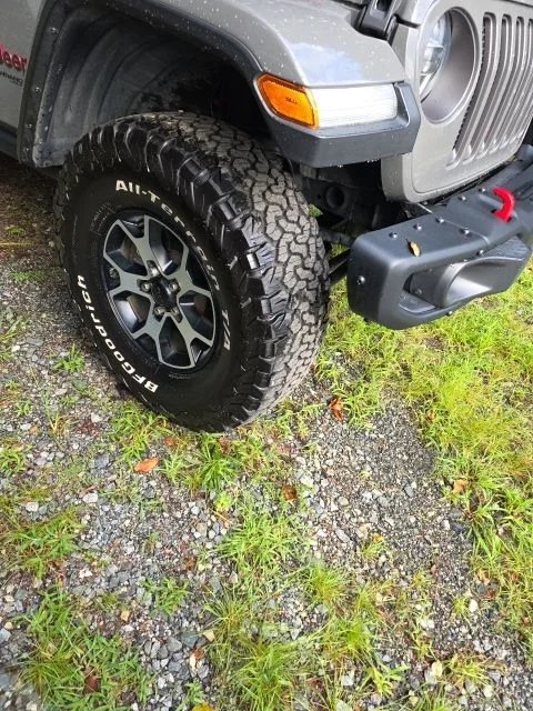 Used 2021 Gray Jeep Unlimited Rubicon image 4
