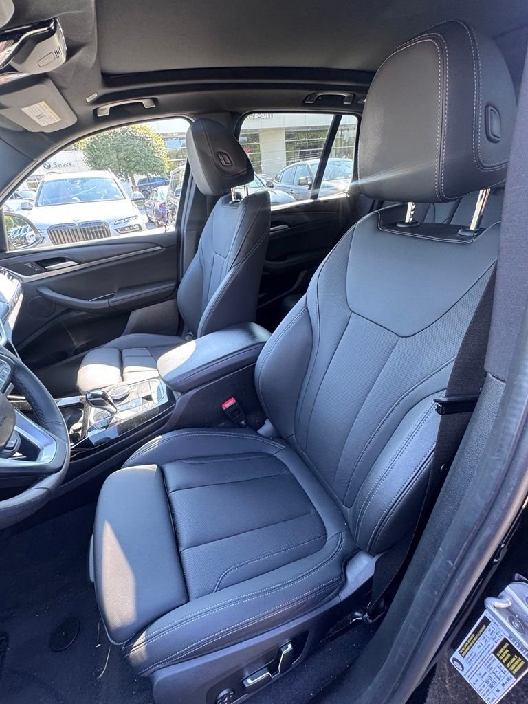 Used 2024 Black BMW sDrive30i image 8