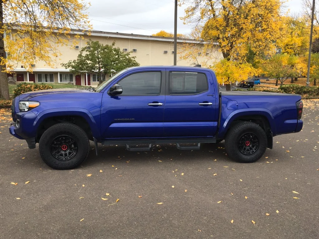 Certified Used 2022 Blue Toyota Limited image 3