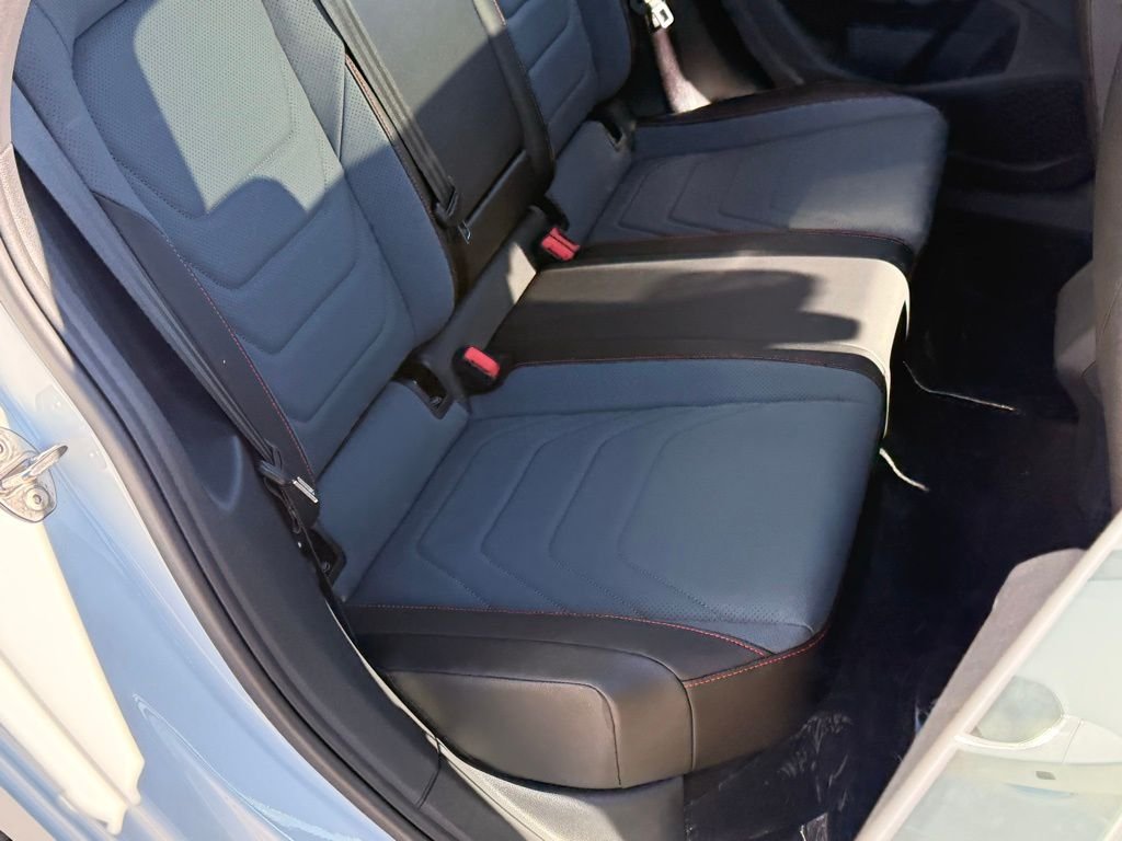 New 2026 Pure White W/Deep Black Roof Volkswagen 2.0T Autobahn image 28