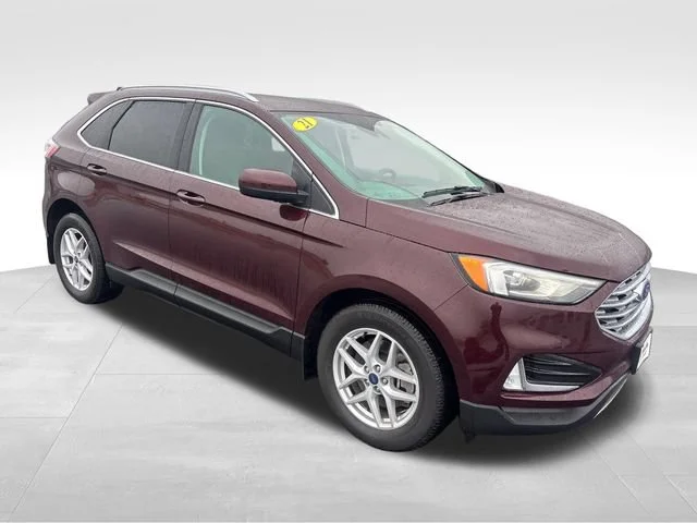 Used 2021 Red Ford SEL image 9