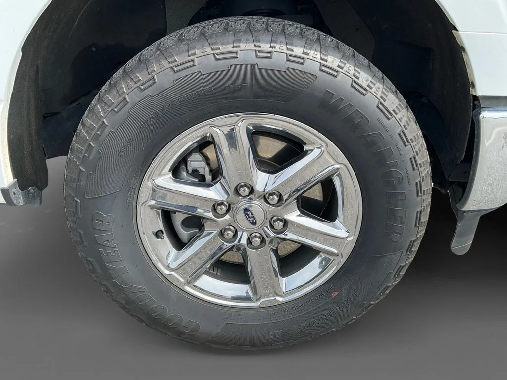 Used 2025 White Ford XLT image 12