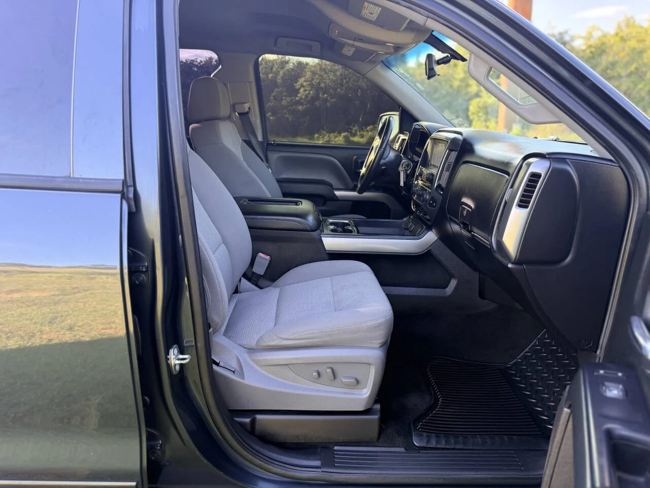 Used 2018 Charcoal Chevrolet LT 4x2 4dr Crew Cab 5.8 ft. SB image 16