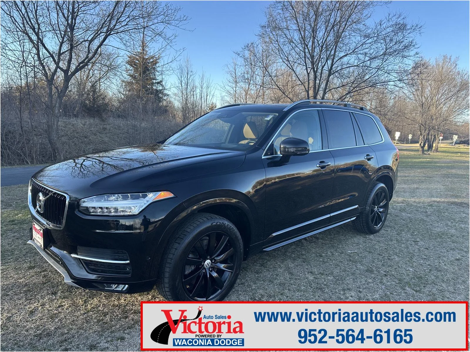 2016 Volvo XC90 T6 AWD Momentum's photo