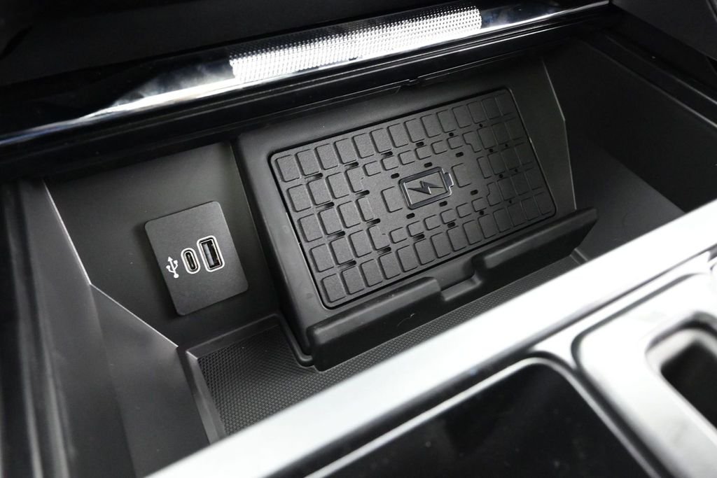 New 2026 Avalanche Ford Lariat image 17