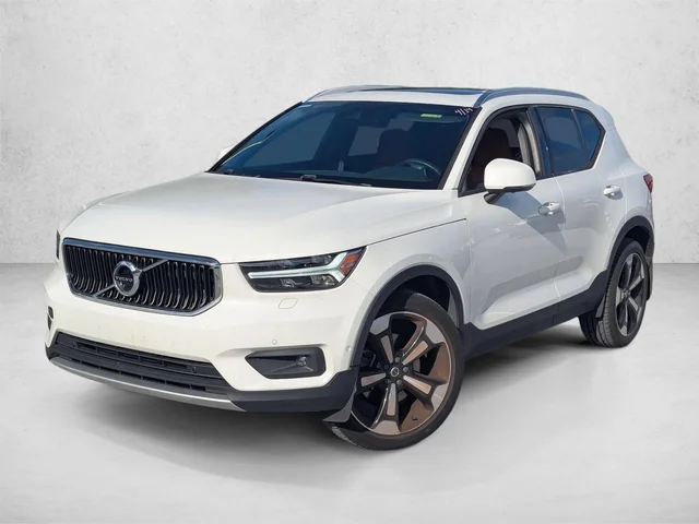 2019 Volvo XC40 Momentum