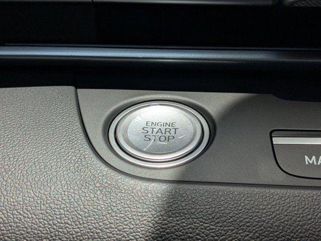2025 Hyundai Elantra Limited - Photo 53