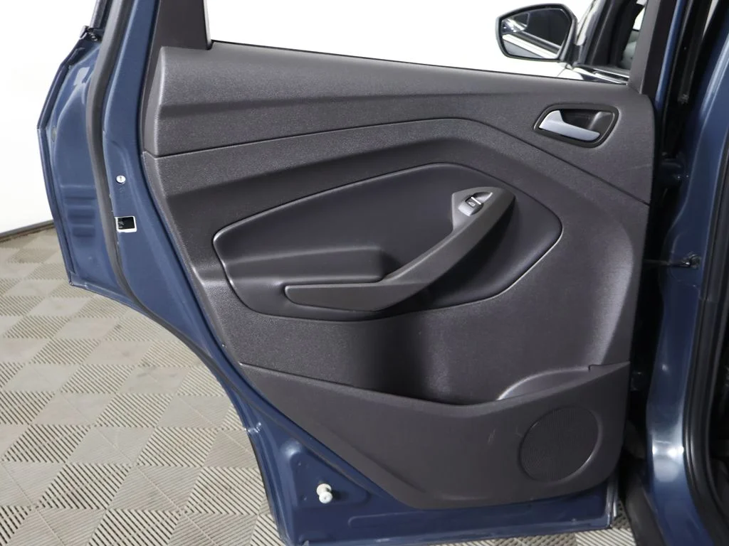 Used 2019 Green Ford SE image 21
