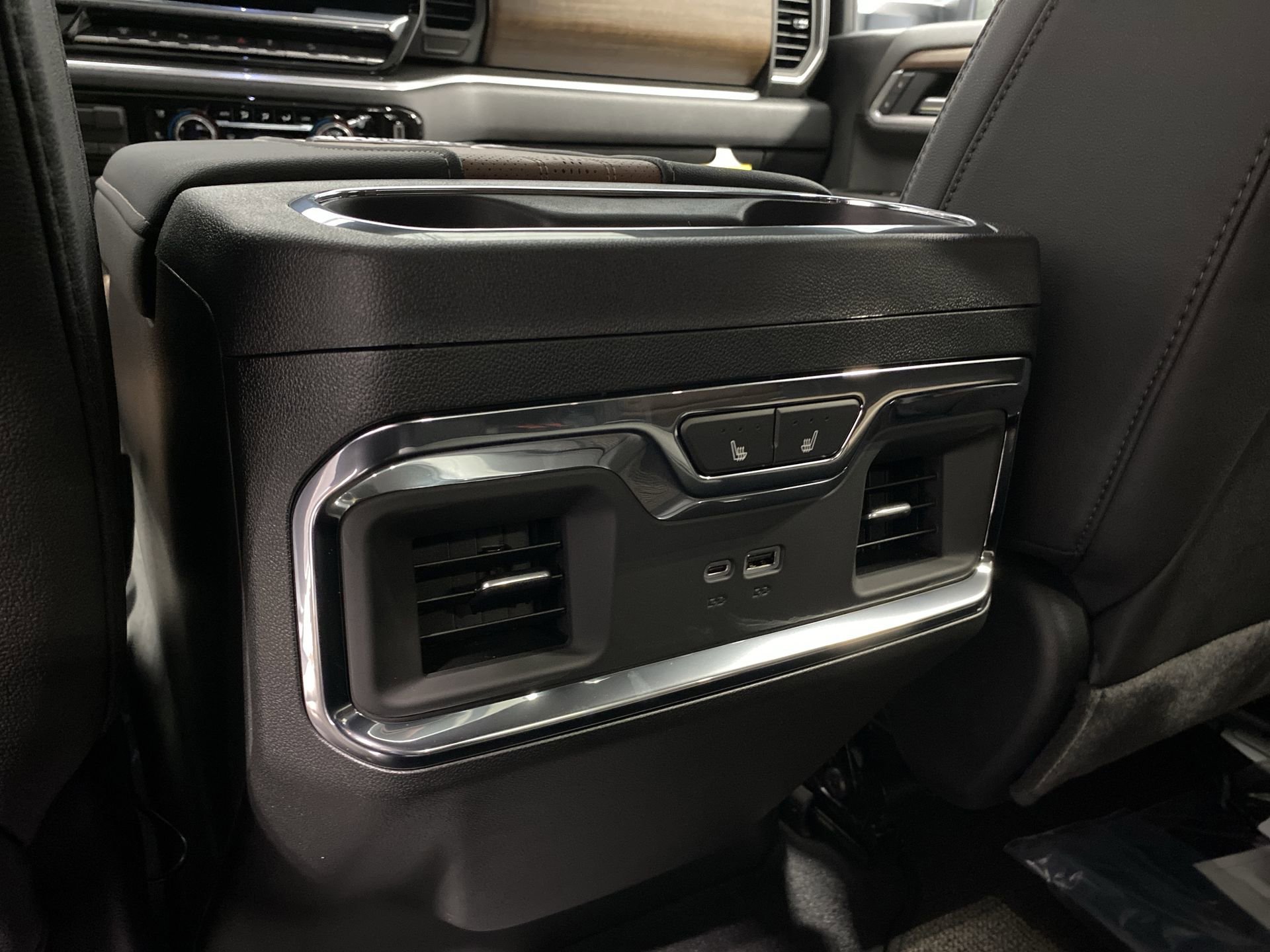 New 2026 Polar White Tricoat Chevrolet High Country image 22