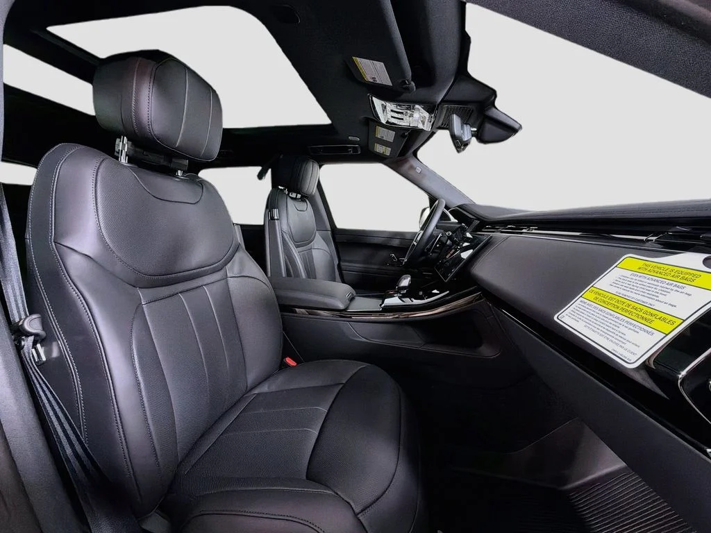 New 2027 Carpathian Grey Prem Met Land Rover Dynamic SE image 30