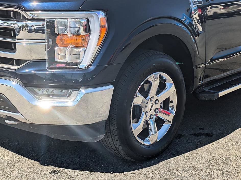 Used 2023 Antimatter Blue Metallic Ford LARIAT image 9