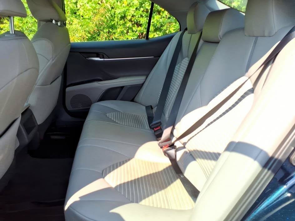 Used 2019 Galactic Aqua Mica Toyota SE image 11