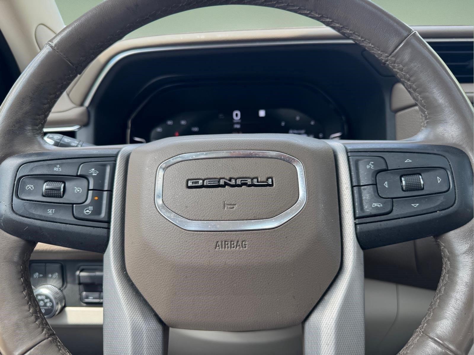 Used 2022 White Frost Tricoat GMC Denali image 24