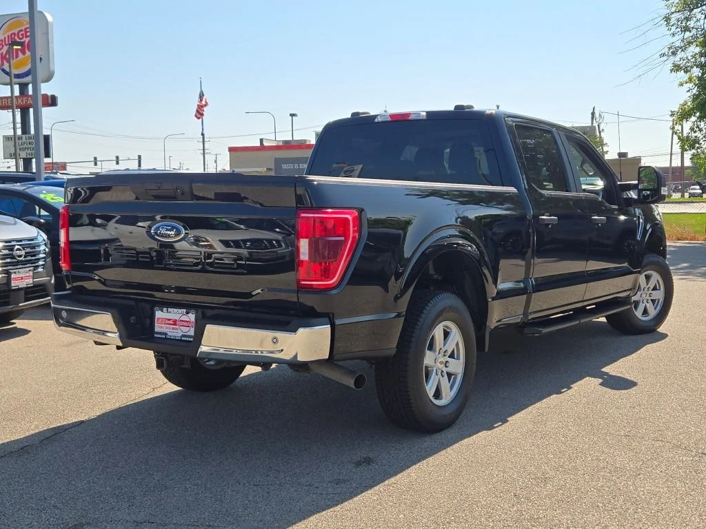 Used 2022 Black Ford XLT image 12