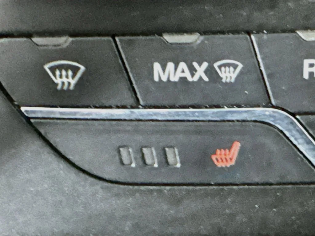Used 2018 Red Ford SEL image 24