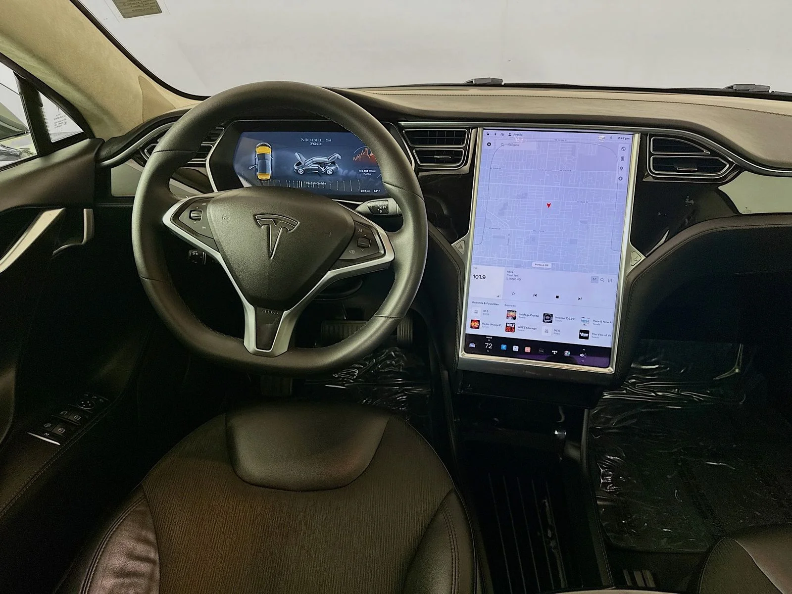 Used 2016 Black Tesla 75D image 20