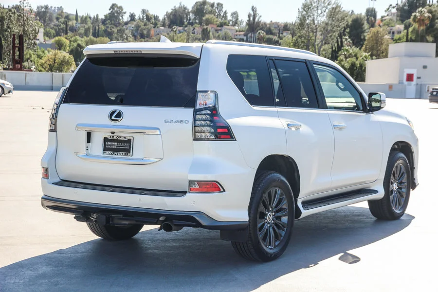 Certified Used 2023 White Lexus 460 image 5