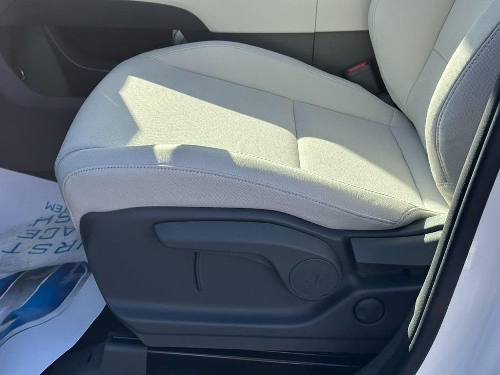 Used 2026 White Hyundai SE image 10