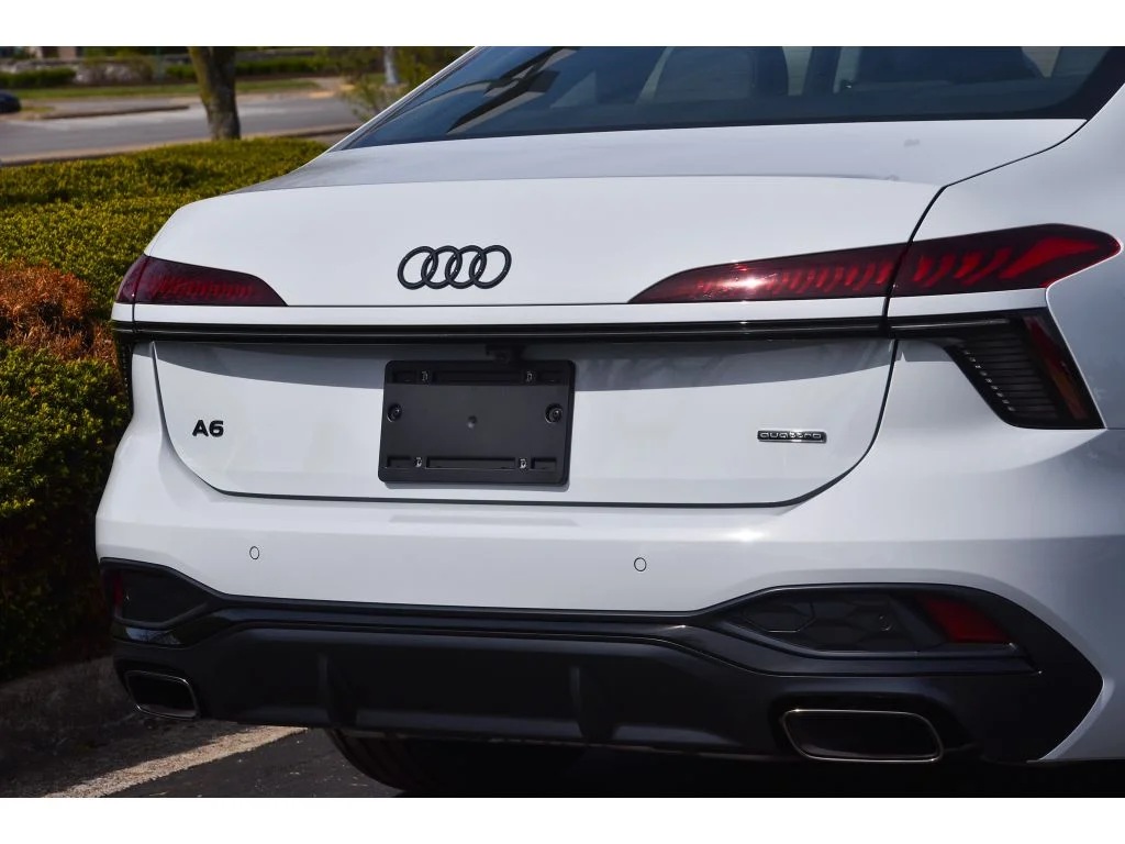 New 2026 Glacier White Metallic Audi Premium Plus image 24