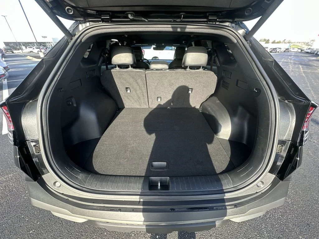 Used 2024 Black Kia X-Line image 24