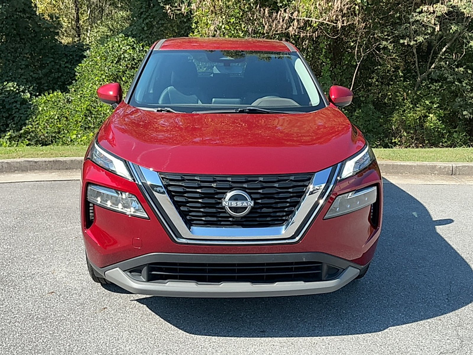 Used 2023  Nissan SV FWD image 17