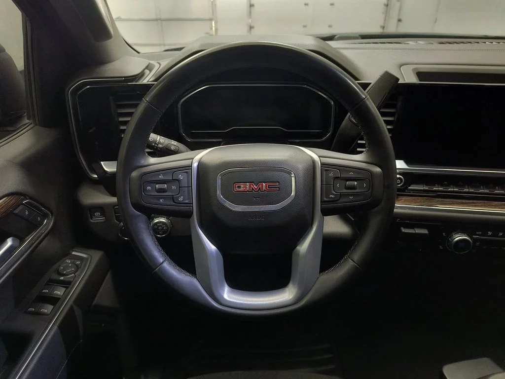 Used 2023 Onyx Black GMC Elevation w/3SB image 28