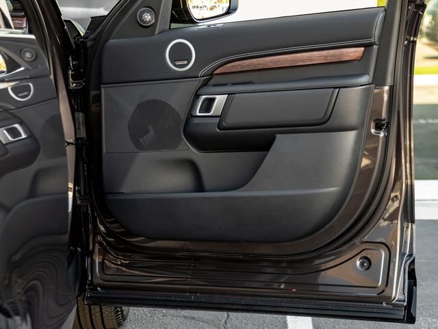 New 2026 Charente Grey Land Rover Dynamic SE image 33