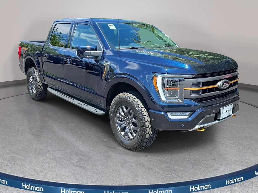 Used 2022 Blue Ford Tremor image 4