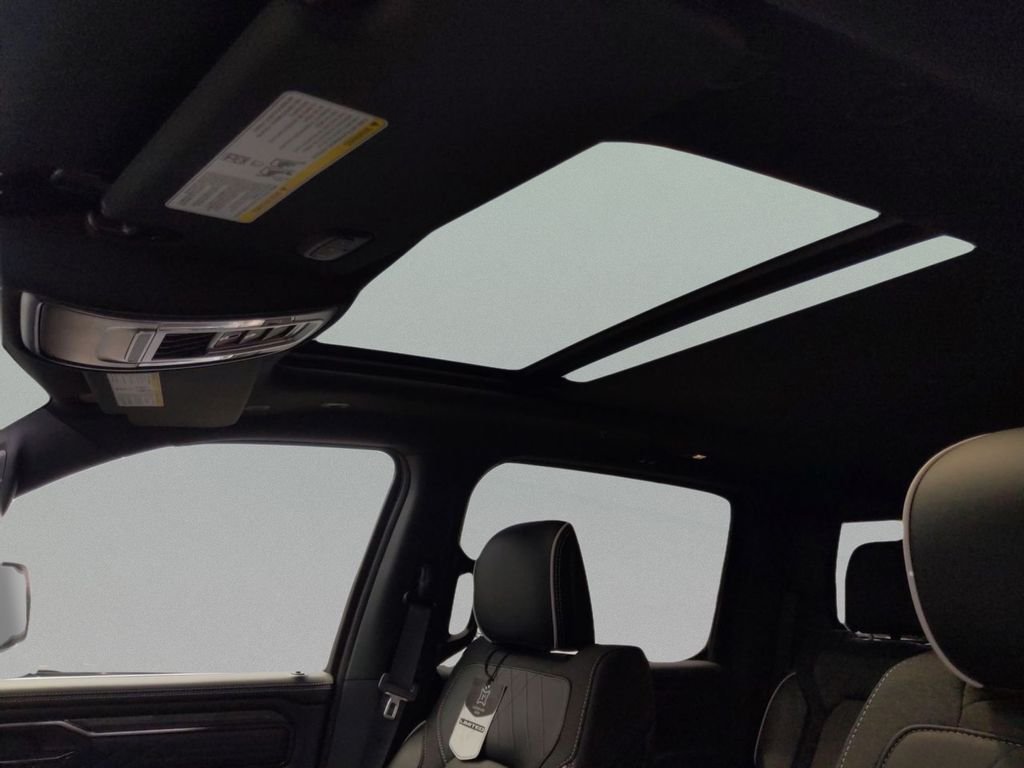 2026 RAM 1500 Limited - Photo 18