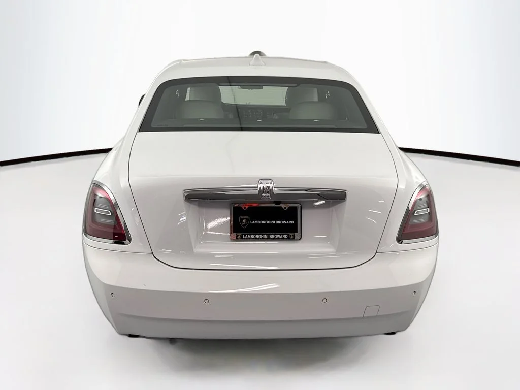 Used 2022 White Rolls-Royce  image 6