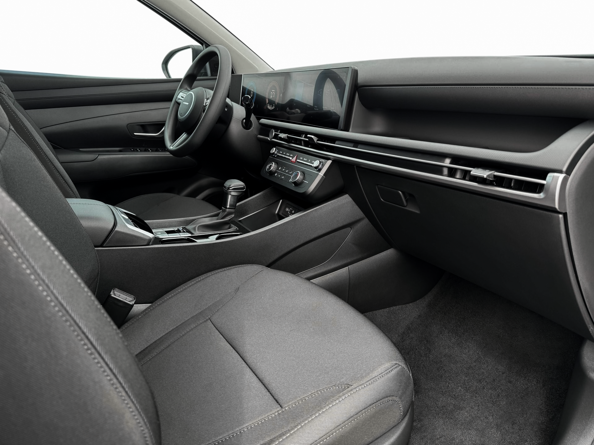 2025 Hyundai Tucson SE - Photo 15