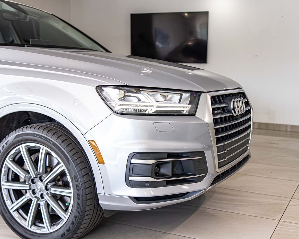 Used 2018  Audi 3.0T Prestige image 3