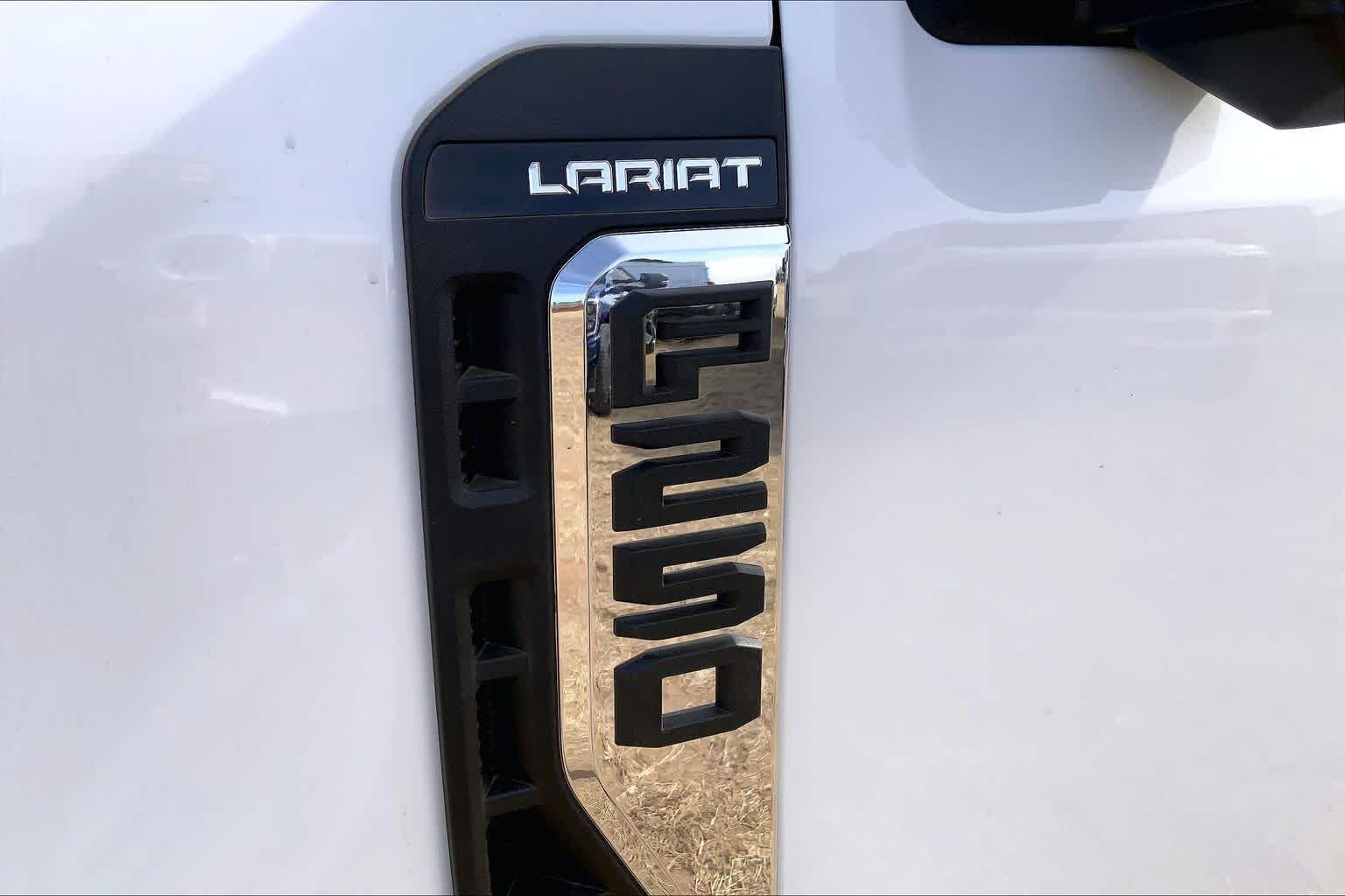 New 2026 Star White Metallic Tri-Coat Ford F-250® Lariat® image 15