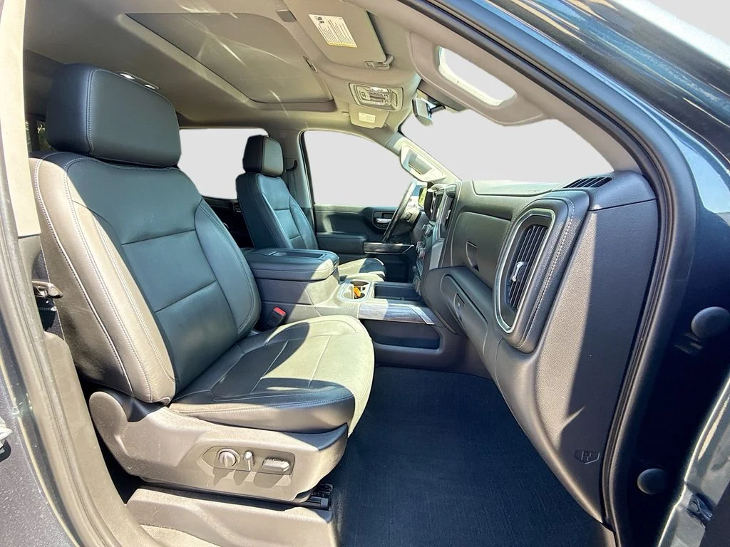 Used 2019 Shadow Gray Metallic Chevrolet LTZ image 28