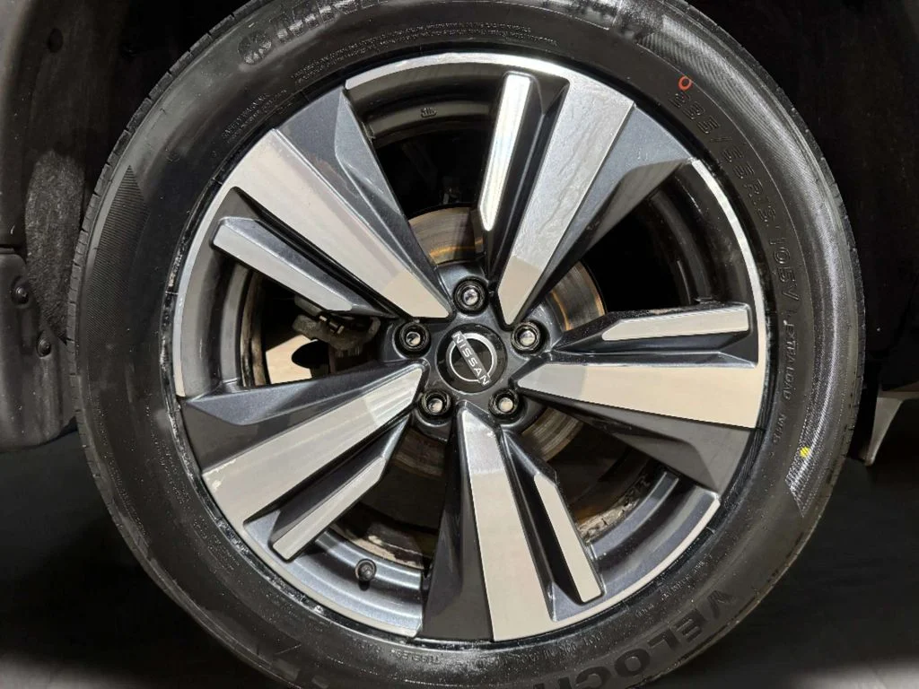 Certified Used 2023 Super Black Nissan SL image 34