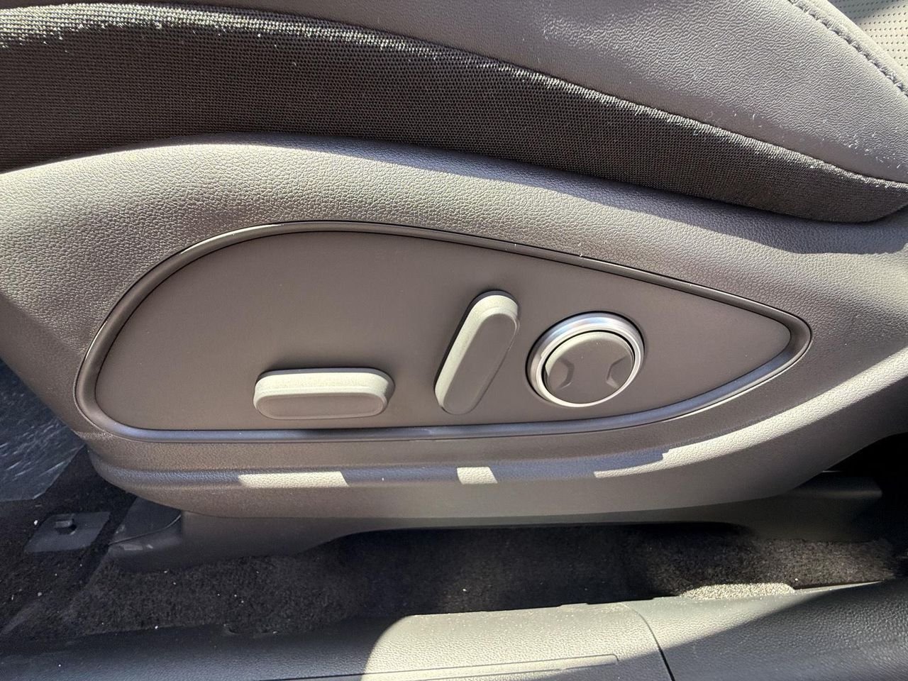 New 2026 Creamy White Pearl Hyundai SEL AWD image 13