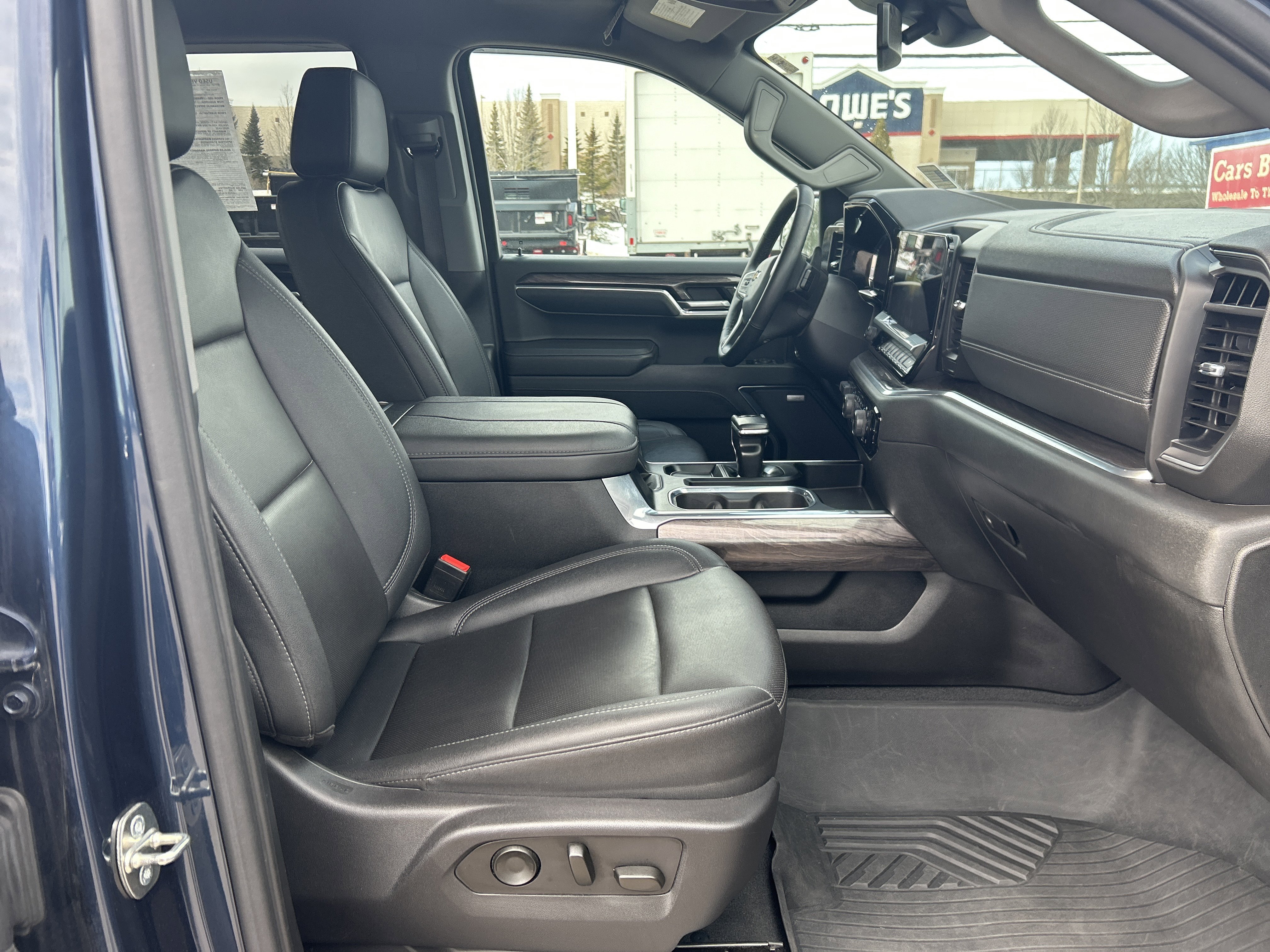 Used 2023 Northsky Blue Metallic Chevrolet LTZ image 10