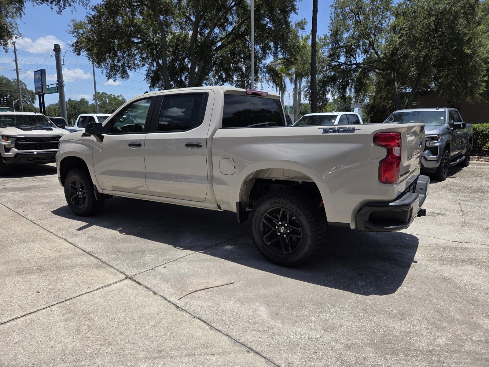 2026 Chevrolet Silverado 1500 Custom Trail Boss - Photo 5