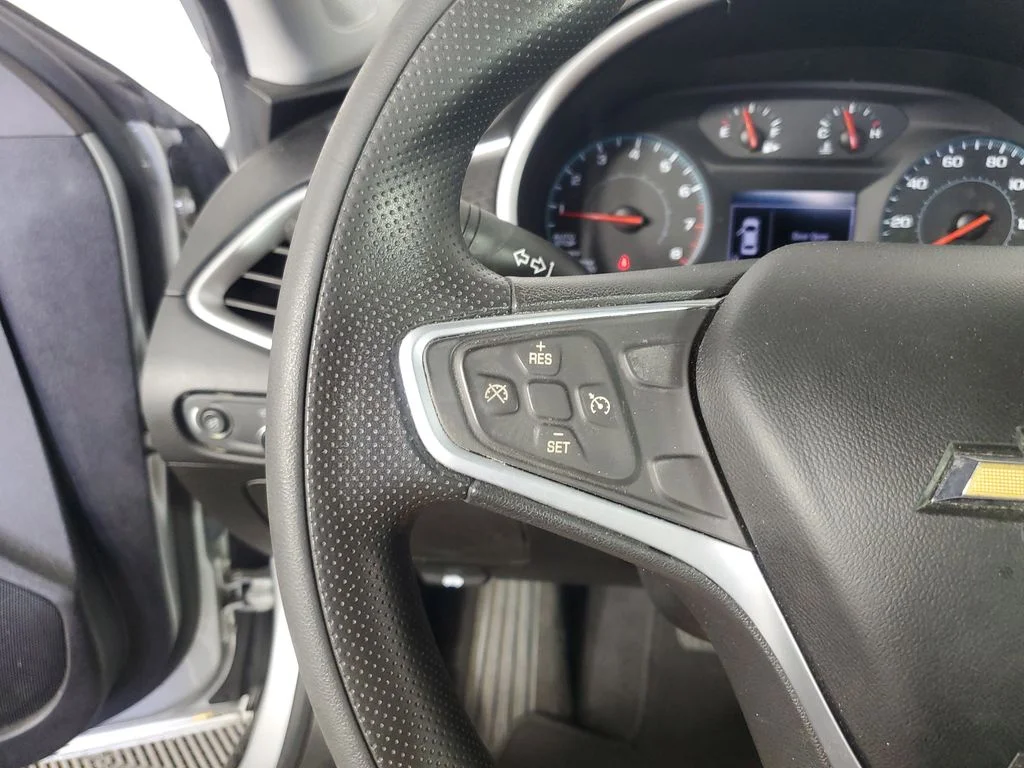 Used 2022 Silver Chevrolet LT image 25