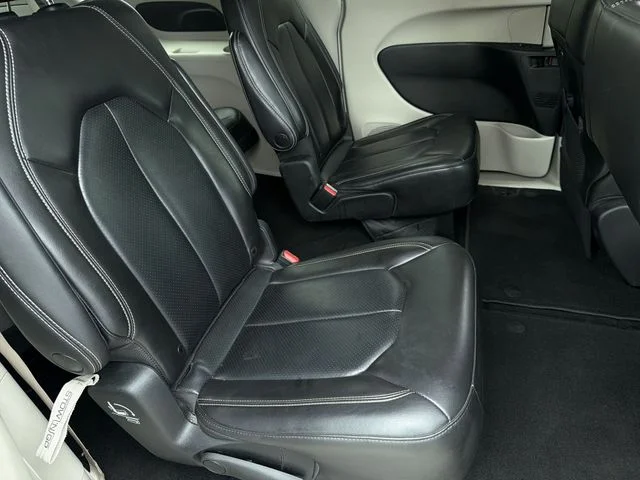 Used 2023 White Chrysler Touring L image 34
