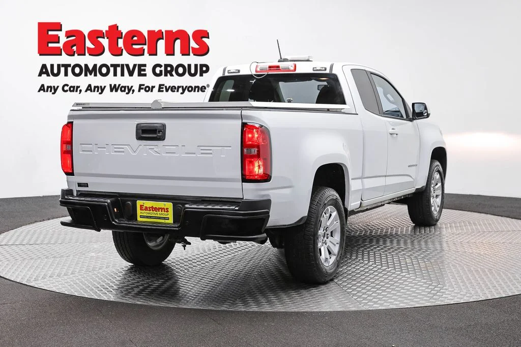 Used 2022 White Chevrolet LT image 5