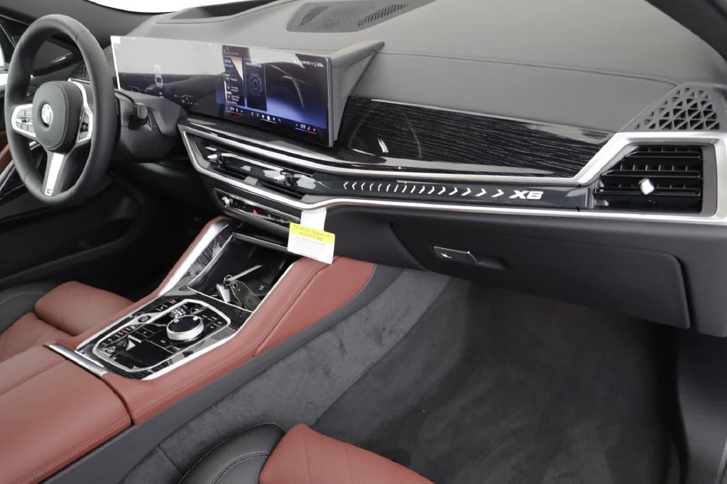 New 2027 MINERAL WHITE BMW xDrive40i image 20