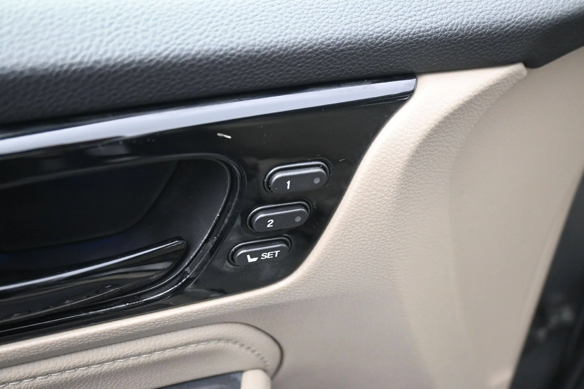 Used 2019 Gray Honda Elite Auto image 21